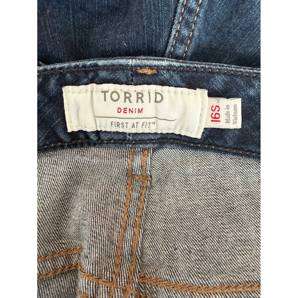 Torrid Denim Bootcut Jeans Dark Wash Plus Size 16S Short Petite - Picture 3 of 4